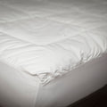DownLinens 300 Thread Count Luxury Waterproof Mattress Pad